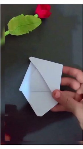 Easy Triangle corner Origami bookmark | DIY paper craft for Beginners #diy #papercraftsandcreations