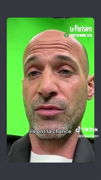 La Coupe du monde 2026 a marqué un tournant avec la généralisation des « pauses fraîcheur » à tous les matchs. Présentée par la FIFA comme une mesure de protection des joueurs face aux fortes chaleurs, cette évolution soulève pourtant de nombreuses questions sur son application, son impact sur le jeu et les intérêts économiques qui l'accompagnent. Retour sur une règle qui pourrait durablement influencer l'avenir du football, sans pour autant faire l'unanimité.