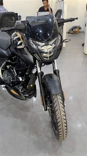 New 2026 Bajaj Pulsar 125 Gold Black Colour #pulsar125 #bajajpulsar125 #bajajpulsar