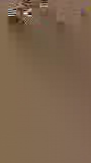 In ‘Semiotics of the Kitchen’ (1975), Martha Rosler makes fun of tv cooking shows. She uses kitchen tools to present feelings of rage and frustration. The 6-minute video is now on view at the Stedelijk. 🥄 Happy birthday to Martha Rosler! – In 'Semiotics of the Kitchen' (1975) steekt Martha Rosler de draak met kookprogramma's op tv. Ze gebruikt keukengereedschap om gevoelens van woede en frustratie weer te geven. De 6 minuten durende video is nu te zien in het Stedelijk. 🥄 Fijne verjaardag Mart