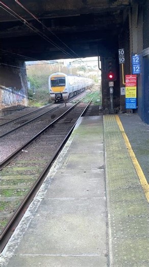 c2c class 357 departing Leigh-on-sea for Shoeburyness