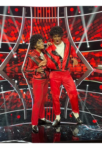 Thriller Michael Jackson — moment Te cunosc de undeva cu Alexia