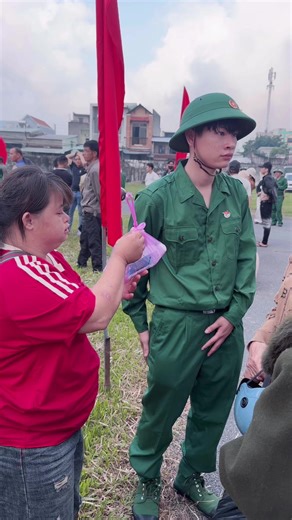 Mạnh mẽ , cố gắn nha cậu út 😭😭#Linh_Vu #linh_vu1994 #linhlatex #nhậpngũ