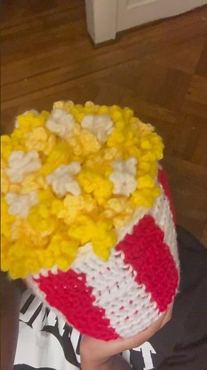 Crochet Popcorn pillbox hat so it looks like an actual bucket of popcorn🍿🧶🧚🏾‍♀️ #crochetpopcorn
