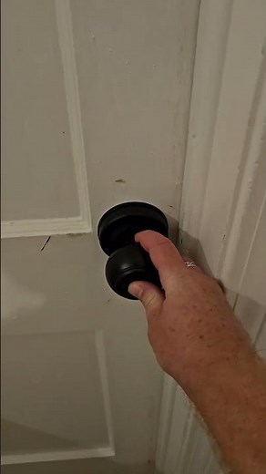 Keyless Entry Mastered: GeekTale Smart Door Knob & Fingerprint Door Lock