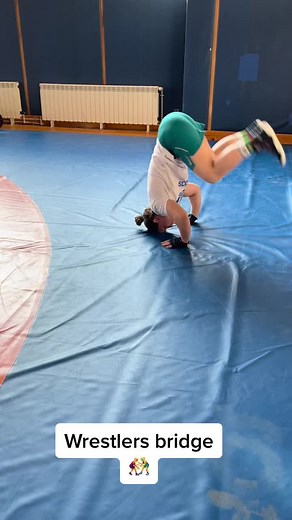 Bulgarian Girl Wrestlers Bridge Training