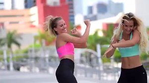 Need a new workout routine? Check out our #BodyBoss Fitness Guide💪🏼And see results in just 2 weeks👯http://bit.ly/BodyBoss_BFFs | BodyBoss Method