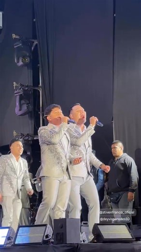 La Suegrita en la voz de Deyvis & Stiven 🎙️😍 Orquesta La Bella Luz #LaBellaLuz #SiempreContigo #stiven #SanMartindePorres #CumbiaPeruana #contenido #ExitosProducciones #seguidores #parati #fypviralシ | Exitos Producciones Perú
