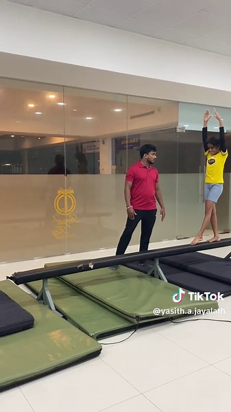 yasith.a.jayalath (@yasith.a.jayalath)’s videos with Sandawan Ruwin (feat. Randhir) - Harsha Dhanosh & Raveen Kanishka