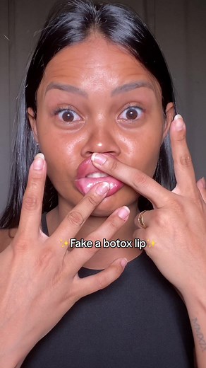 fake a lip job with glue. 👄 💋 #lips #botoxnatural #beautytips #lipsticks #makeuphacks #fakelips #lipsfiller