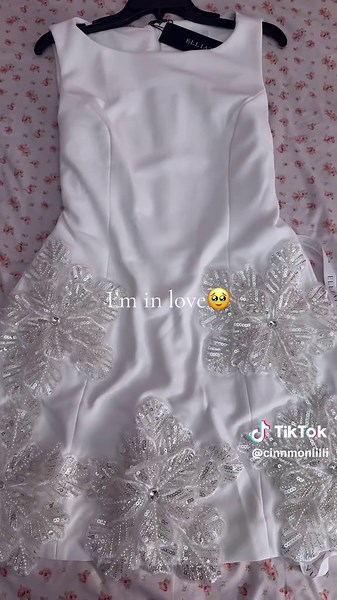 My Grad Dress Unboxing & Reveal | CO26