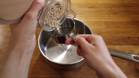 How to Make Your Own Barley Milk (5 Ingredients)