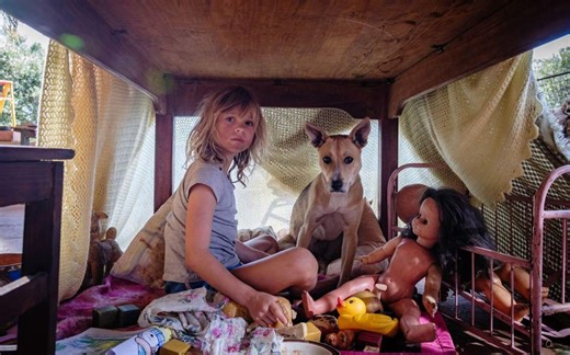 REVIEW | Embeth Davidtz’s Don’t Let’s Go to the Dogs Tonight is a well-crafted drama