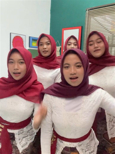 grwm, photobox yuk ayokayoayok Foto tema sofa yuk, ayo ayo ayoo Ke imago yuk, ayo ayo ayoayo ayo ayo Dapet cetak yuk, ayo ayo ayo ayo 📍IMAGO STUDIO | Desa Limbangan Kec. Kersana Kab. Brebes Booking👇🏻 Dm / 62 851-8594-4431 #selfphotostudio #fotostudio #grwm #trend #tari