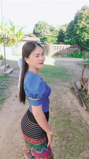 ၼွင်ႉဝႃႇ — သၢဝ်တႆး ၼႂ်းမိူင်းထႆး