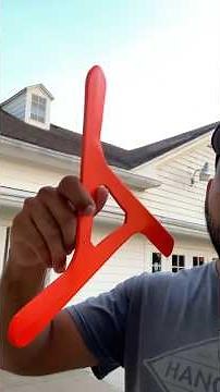 How does a boomerang work?