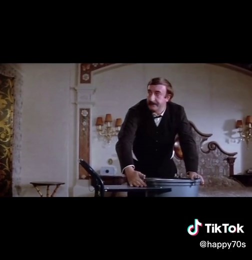 #70s #the70s #film #comedy #blakeedwards #thereturnofthepinkpanther #petersellers #inspecterclouseau