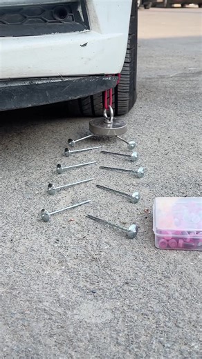 Fast Fix for Flat Tires with Self-Sealing Rubber Nails