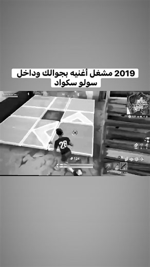 برج الساعة في مكة المكرمة يُعد واحدًا من أبرز المعالم الحديثة في العالم الإسلامي، ويقع ضمن مجمع أبراج البيت (برج الساعة) بالقرب من المسجد الحرام. تم بناء البرج ليكون فندقًا ومركزا سكنيًا وتجاريًا يخدم زوار مكة من الحجاج والمعتمرين. يتميز البرج بساعة ضخمة تُعد من أكبر الساعات في العالم، ويمكن رؤيتها من مسافات بعيدة جدًا. يعلو البرج هلال ذهبي كبير يرمز إلى الطابع الإسلامي ويضيف له هيبة خاصة في سماء مكة. يبلغ ارتفاع البرج أكثر من 600 متر تقريبًا، مما يجعله من أطول الأبراج في العالم. يتكون المجمع من