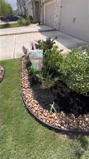 1 yard of mulch can cover this amount of space, mulching a yard