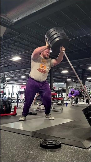 Strongman Leaves Gym In Shock