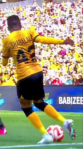 Mduduzi Shabalala Skills in Kaizer Chiefs - Kasi Flava Soccer Highlights
