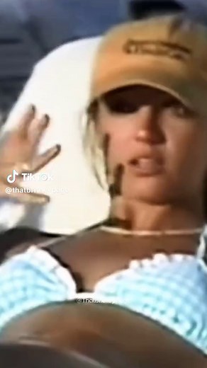 Britney Spears Paparazzi Beach Incident | 19-Year-Old Icon's Struggle in the Limelight