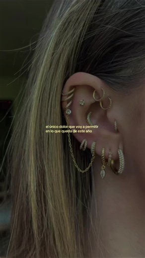 solo este plis #piercings #piercingvideo #helixpiercing #earstack #earring