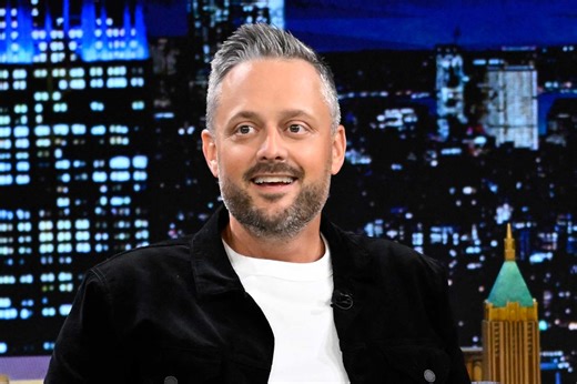 Nate Bargatze Is Unrecognizable in His Hysterical First Tonight Show Stand-Up Set