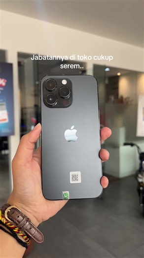 iPhone ini cocok banget untuk kamu yang suka Video, ataupun buat konten 🤩 yuk check out sekarang melalui website kami atau datang langsung ke toko kami yang berada di Cibubur, Tangerang, Bogor, Bandung, Bekasi, dan Depok 🙌 #renanstore #iphonesecond #iphoneindonesia #fypシ #fyp