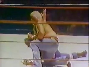 Dusty Rhodes vs Terry Funk - Bull Rope Match 1974 | Wrestling Nostalgia & Divas