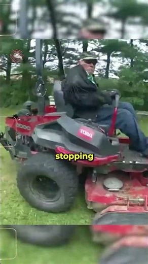🚜Grandpa Outsmarts Cops With a LAWNMOWER 🚓 #policechase #shorts #viral #funnyarrest