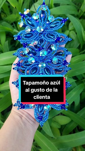 Tapamoño color azul al gusto de la clienta. Complacidos en atenderlos 🌺 Síguenos en @tembleques_pocri 🌺 Pedidos y cotizaciones al 6916-4958 (solo WhatsApp) 🌺 Elaboramos cabezas de tembleques, peinetas, vinchas, ganchos y sombreros con tembleques. . #tembleques #temblequesdeperlas #temblequesdecolores #temblequesblancos #temblequesdeescamas #temblequespanama #temblequesparapolleras #temblequeslonuestro #temblequesinterioranos #temblequespanameños #tapamoños #colores #perlas #tradiciones #tembl