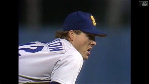 Mark Langston (SEA) strikes out his 16th batter for final out of acomplete game win vs Blue Jays (5/