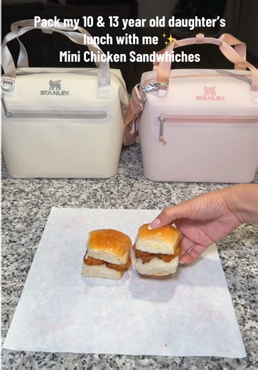 Pack my 10 & 13 year old daughter’s lunch with me ✨ Mini Chicken Sandwhiches #daughters #packlunch #fypシ゚viral #viral #viralvideo