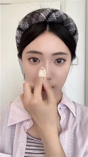 Master the Upswept Nose Contour in 3 Easy Steps! 🌟 MakeupTutorial BeautyHacks