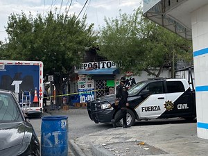 Monterrey: Asaltan y disparan contra depósito