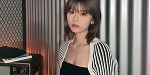 NiziUリク、美ウエストちらり 白肌輝くコーデに「抜群スタイル」「大人っぽい」の声 - モデルプレス