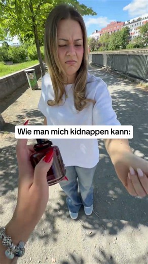 Und so einfach kann's gehen 😬 #flaconi #perfumetok #beautyaddict #beautytok #funny