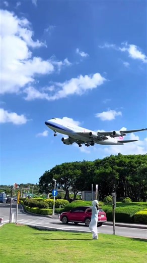 Understanding How Airplanes Fly in the Sky