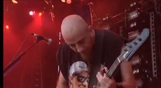 Bubbles - System Of A Down live Reading Festival 2003 #systemofadown #systemofadownforever #soad #fypシ | System Of A Down forever