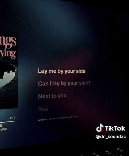 how to see lyrics on Apple Music