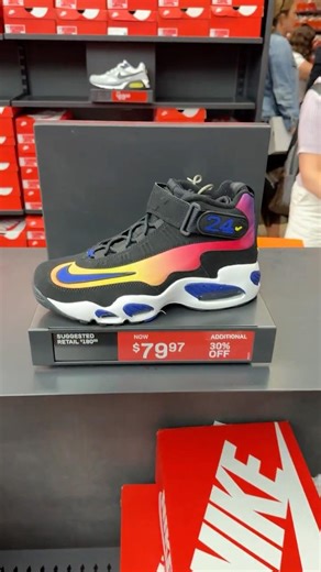 I Walked Into A Time Machine...90s Nikes for 90s Prices!