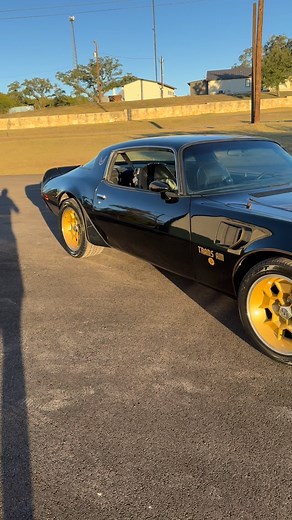FOR SALE ‼️ 🇺🇸1976 Pontiac Firebird Trans Am 🔥 🦅 50th anniversary Tribute Car 455 V8 4 Speed Automatic 75K Miles $32,500 📍 Boerne, TX 📞 210-781-9429 #classic #cars #pontiac #pontiacfirebird #pontiactransam #gm #firechicken #banditcar #smokeyandthebandit #badass #musclecar #classicmuscle | Classic Muscle Motors