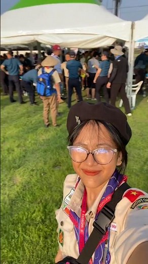 Scenes you'll always find in any Scout camp: badge swaps, flags, and celebrating diversity! 🌍🎉