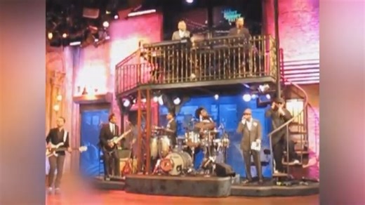 Ice Cube performing 'Straight Outta Compton' with The Roots, 2010 🧊 | DJ Mag