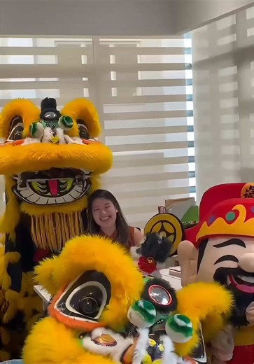 Roaring into Brick House! TB to the cutest and most graceful lion dance at our HQ last week! 🥹💕 Let’s hope the Year of the Snake brings all the luck and joy our way! 🐍🎊✨ #lifeatbrickhouse #cny2025🧧✨️🐍