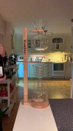 The Art of Decanting Wine with Pernetun - A Guide to Wine Decanters