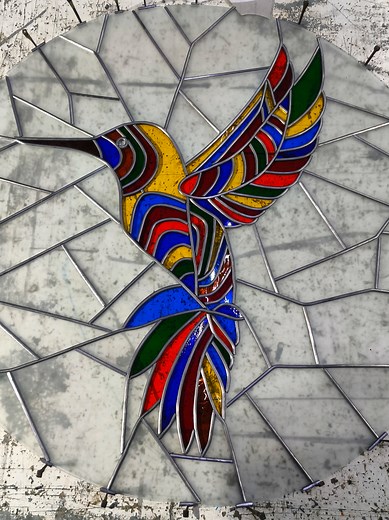 Creación de vitrales: arte en vidrio paso a paso