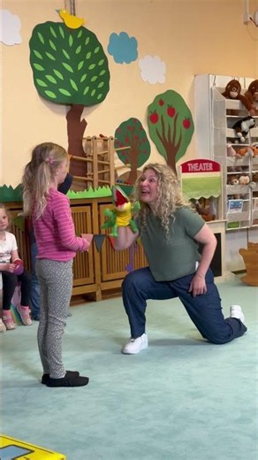 🐊 Behind the scenes of I am a crocodile #shorts #simonesommerland #childrenssongs